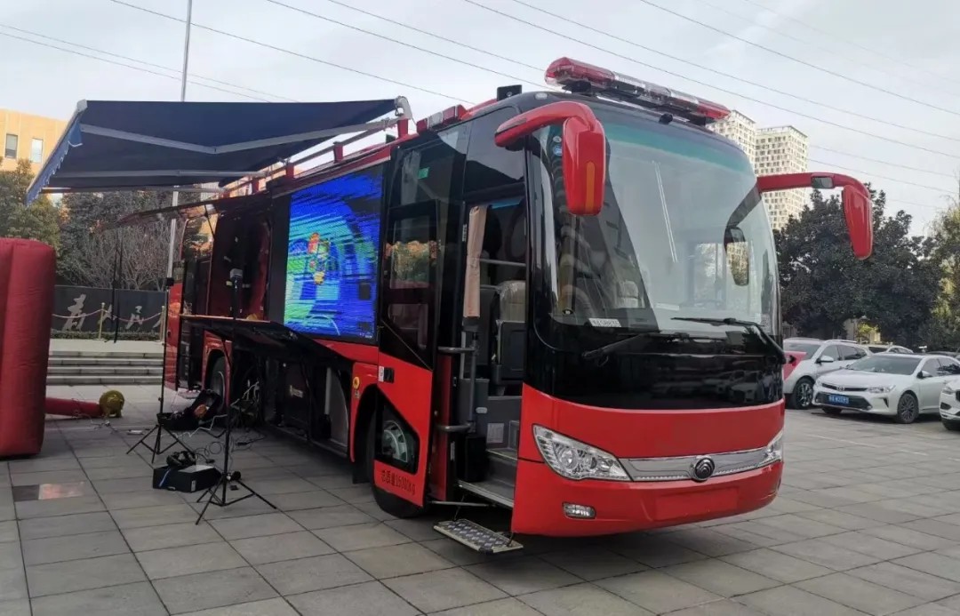 专业支撑专业 | 2024年全国消防宣传月，宇通宣传消防车助力全民消防能力提升