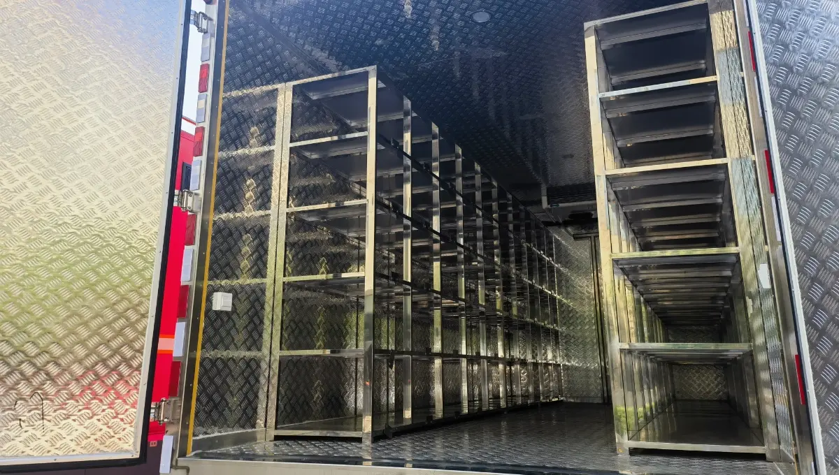 10米冷链保障车